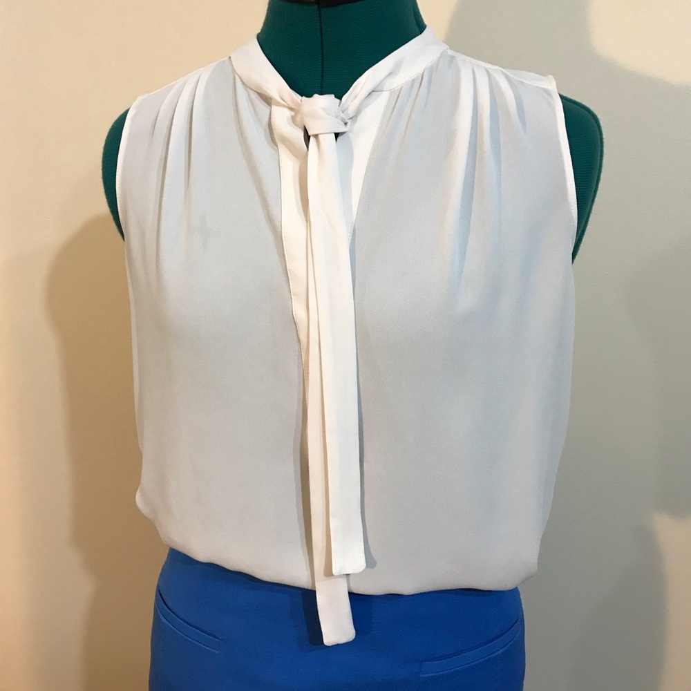 White collared Ann Taylor sleeveless blouse